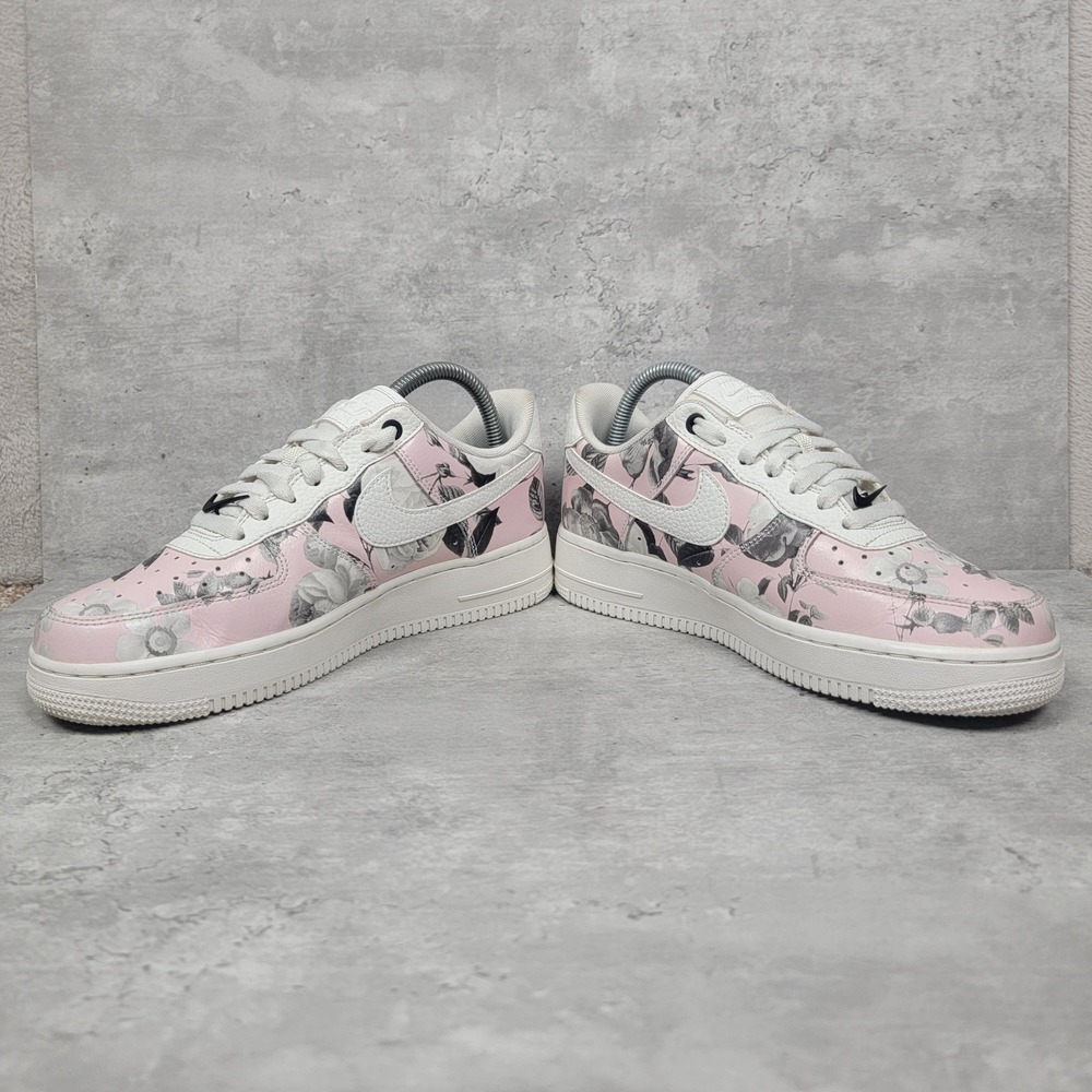 NIKE Womans Size 8 Air FORCE 1 Pink FLORAL AO1017 102 WHITE LEATHER SNEAKERS - Picture 3 of 8